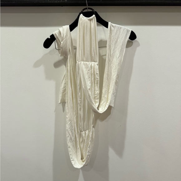 White top, can be used in many different ways. Double layers, not see through. - Picture 3 of 8